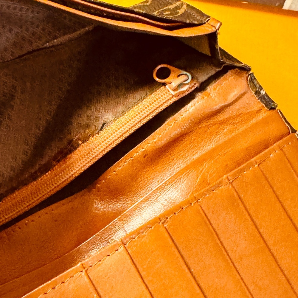 Louis Vuitton Monogram bifold wallet 100% hand made soft quilt leather - Picture 6 of 16